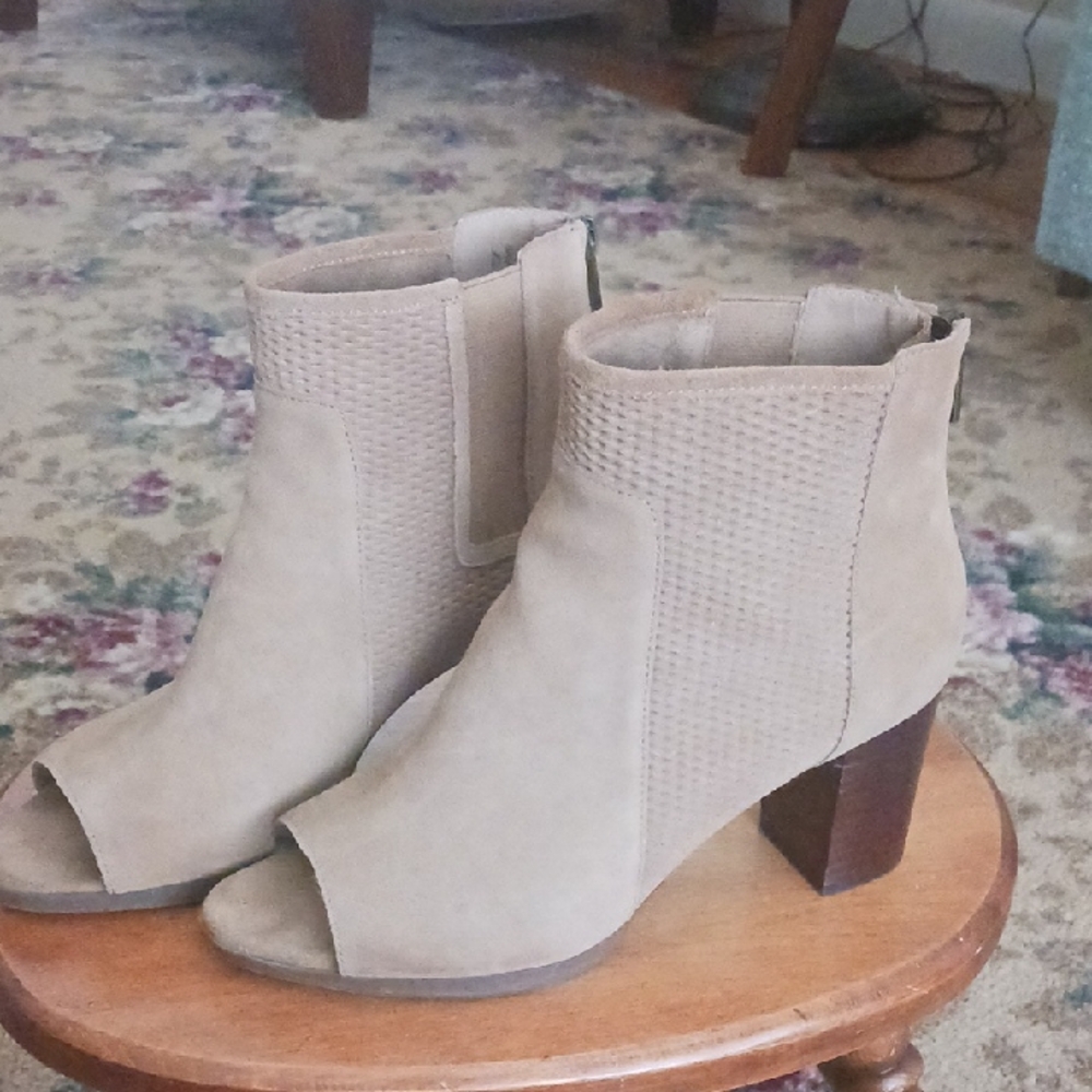 Bella Vita Heeled Boots Shoes Open Toe Ankle Suede Leather Tan 8 Wide